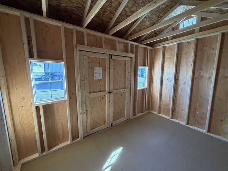 8x12 Quaker Shed — interior
